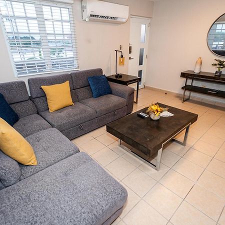 Luxury Retreat With Private Jacuzzi And Mountain Views Free Parking Apartment Ponce Exterior photo