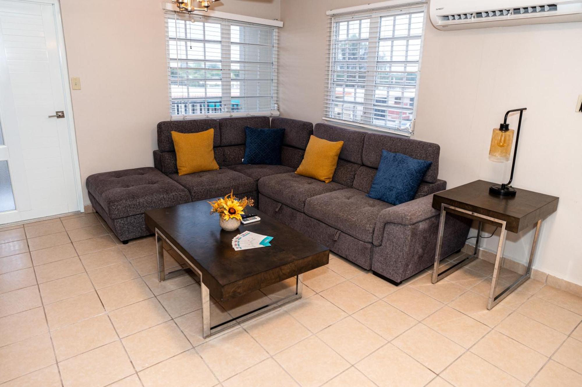 Luxury Retreat With Private Jacuzzi And Mountain Views Free Parking Apartment Ponce Exterior photo