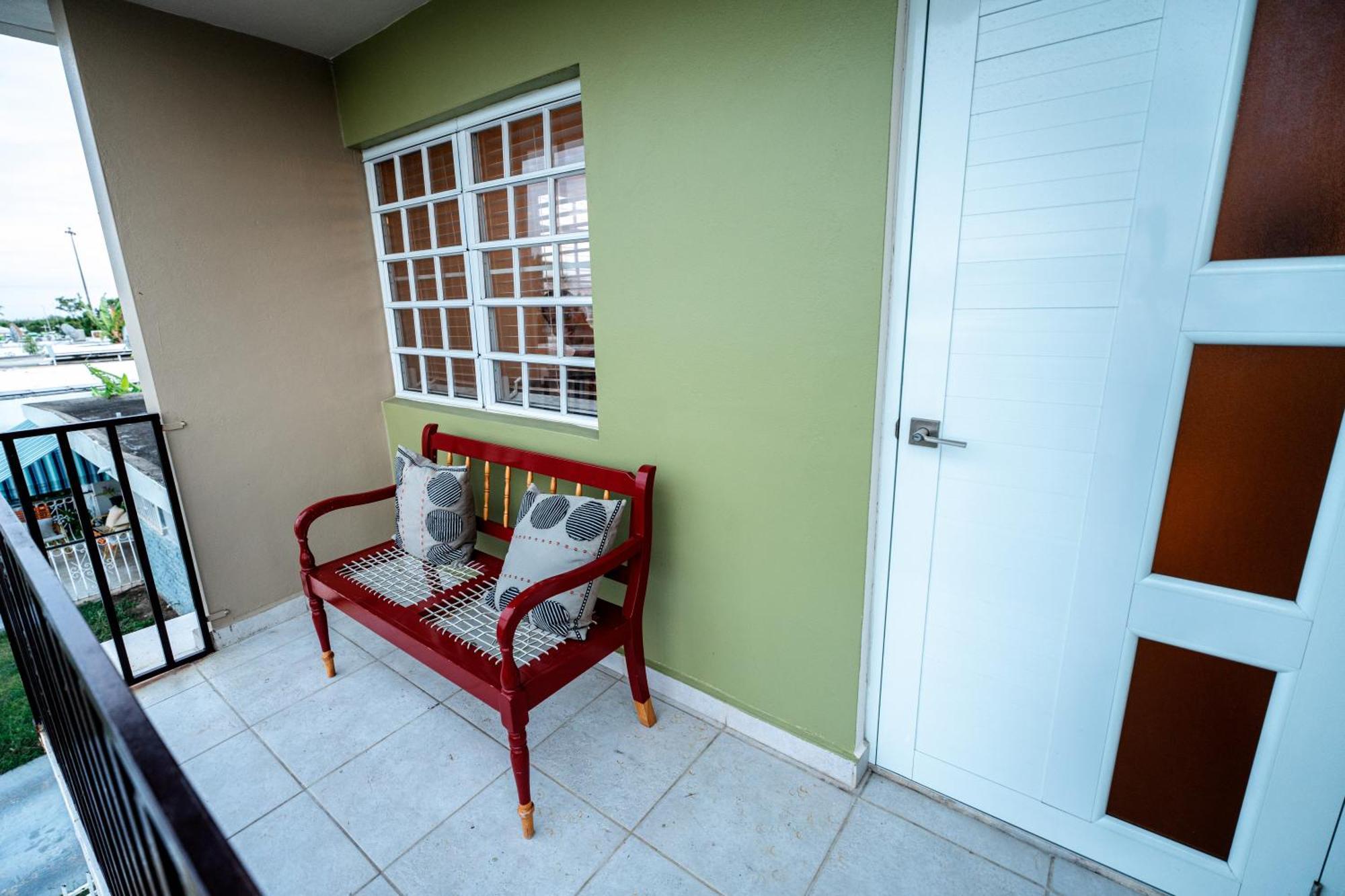 Luxury Retreat With Private Jacuzzi And Mountain Views Free Parking Apartment Ponce Exterior photo