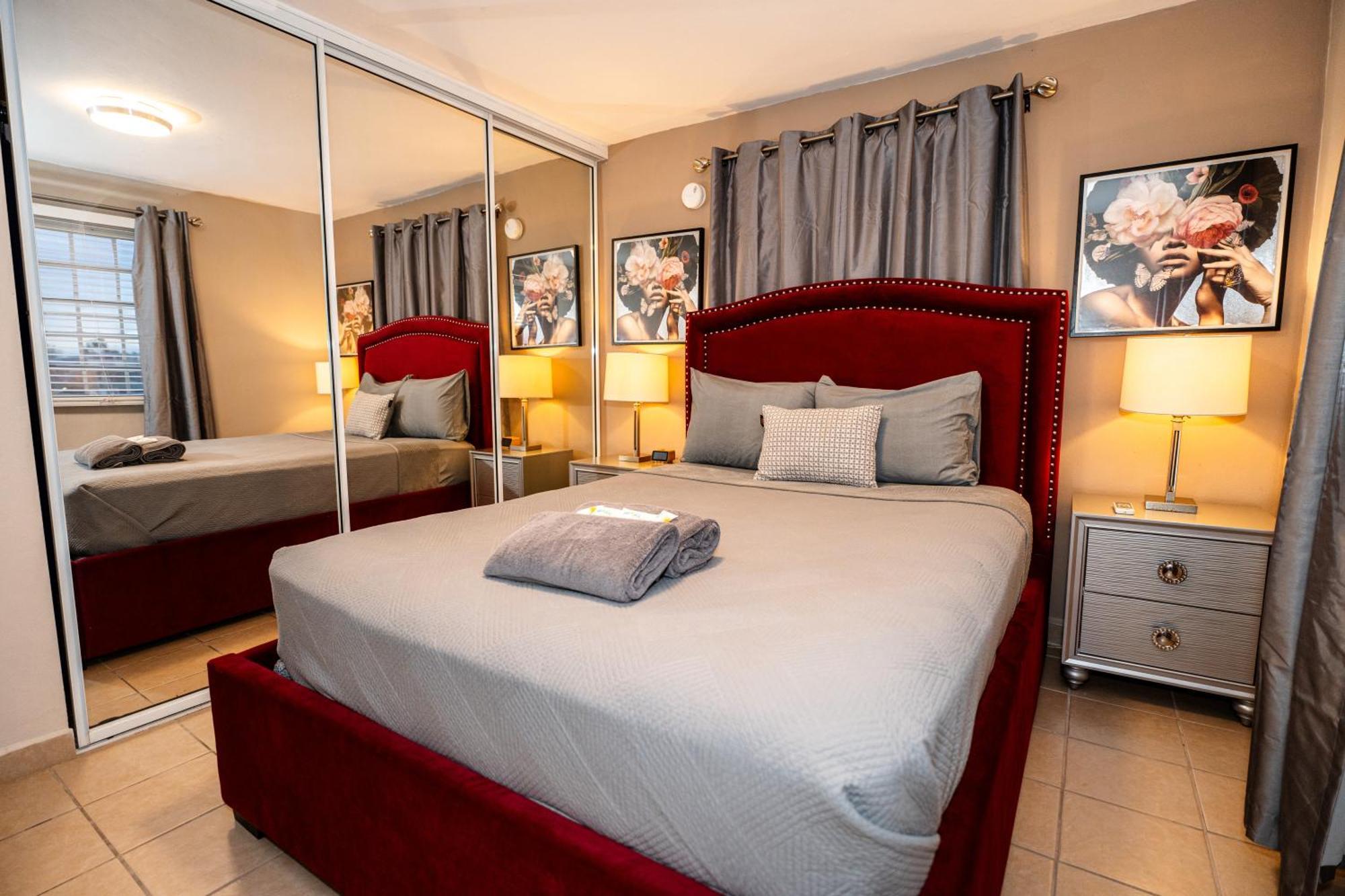 Luxury Retreat With Private Jacuzzi And Mountain Views Free Parking Apartment Ponce Exterior photo