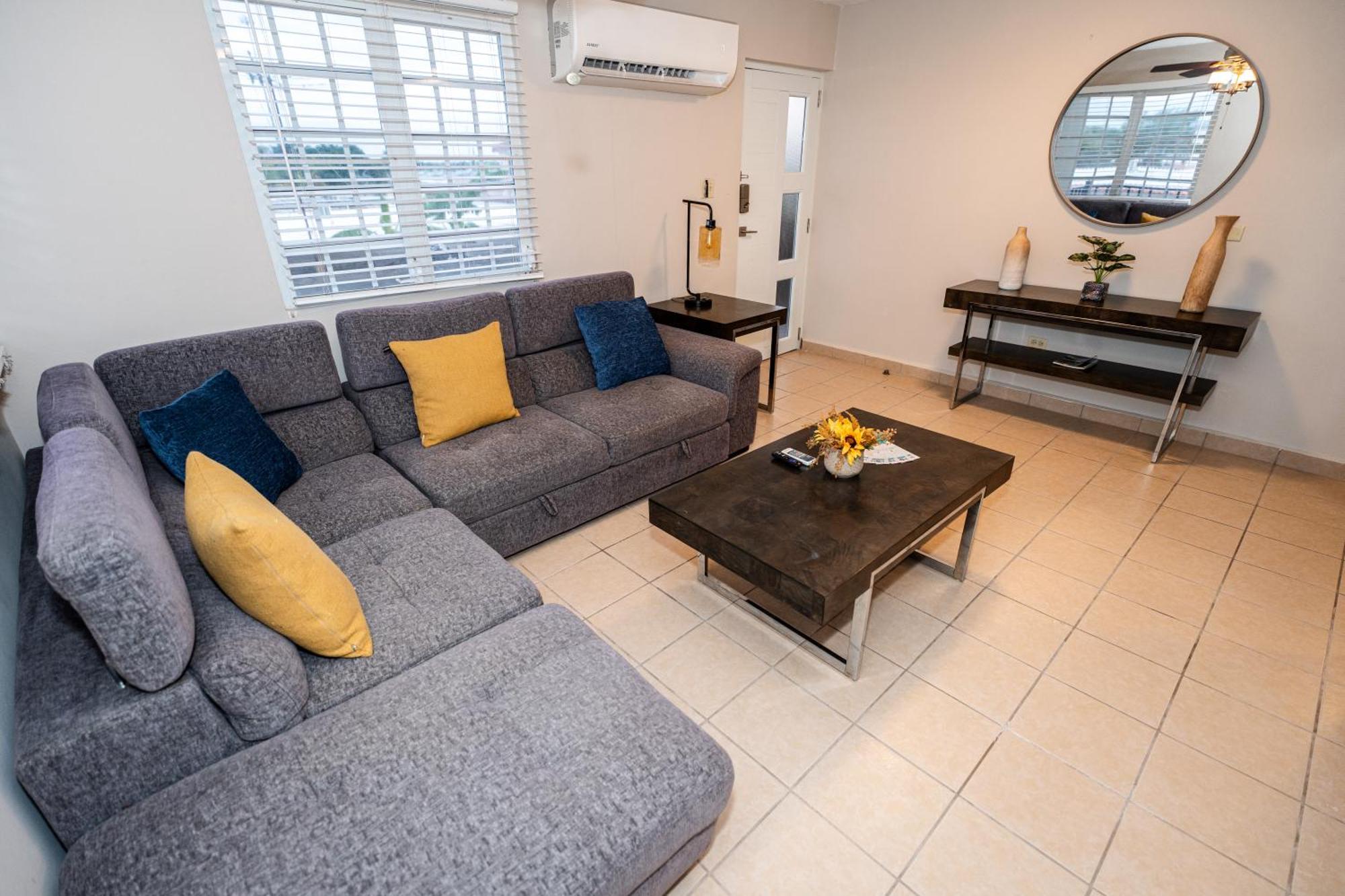 Luxury Retreat With Private Jacuzzi And Mountain Views Free Parking Apartment Ponce Exterior photo