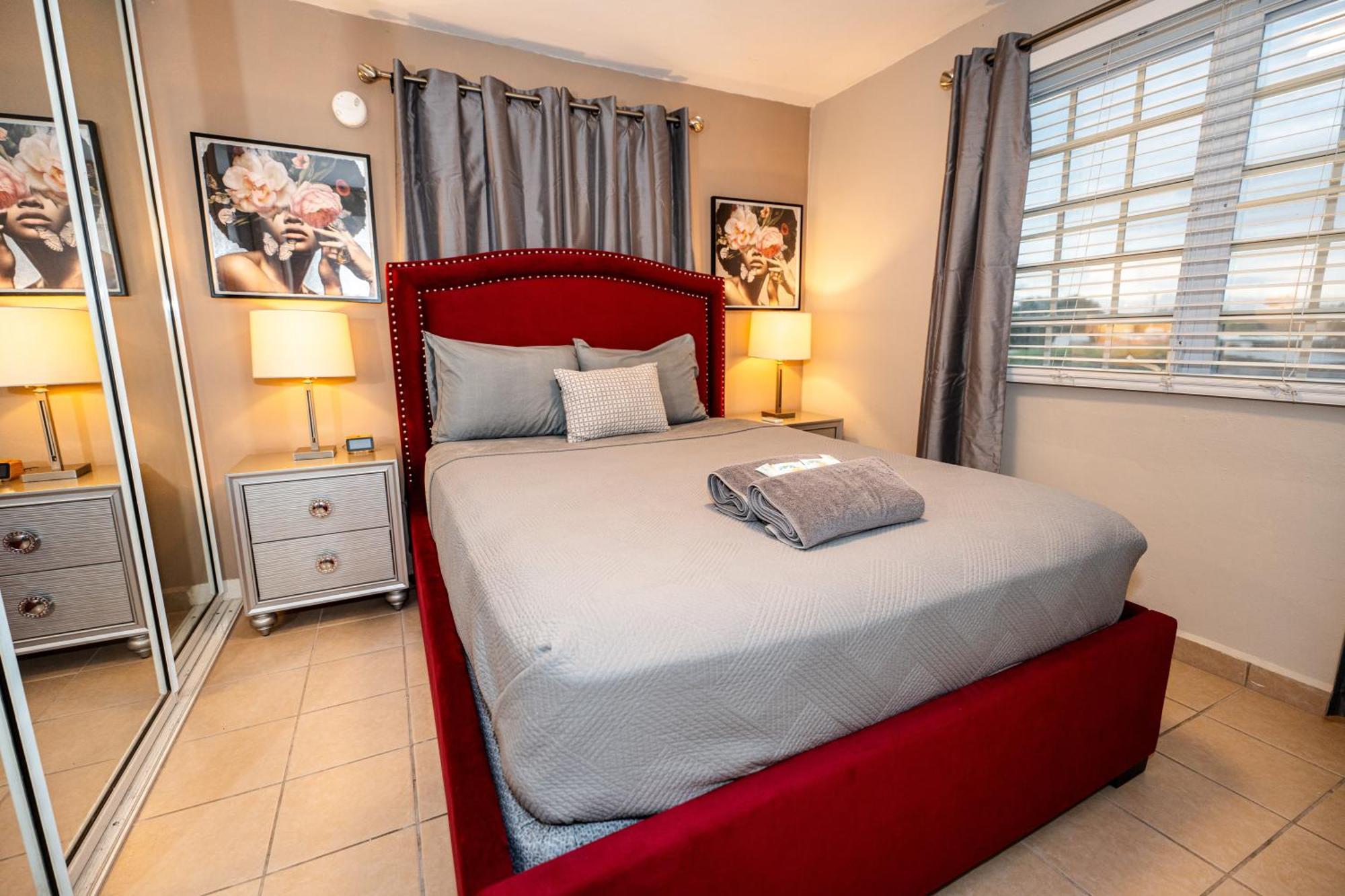 Luxury Retreat With Private Jacuzzi And Mountain Views Free Parking Apartment Ponce Exterior photo